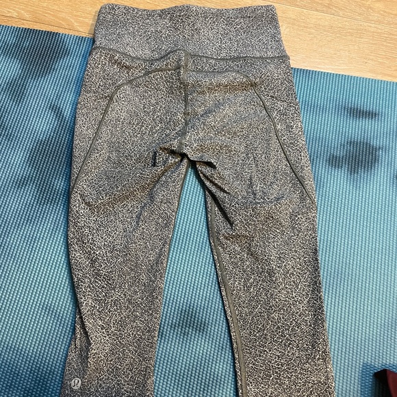 Lululemon shorts - Picture 4 of 4